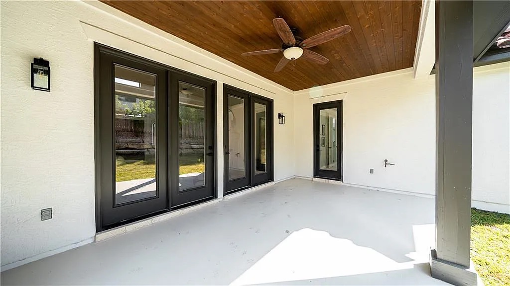 Listing Image #28