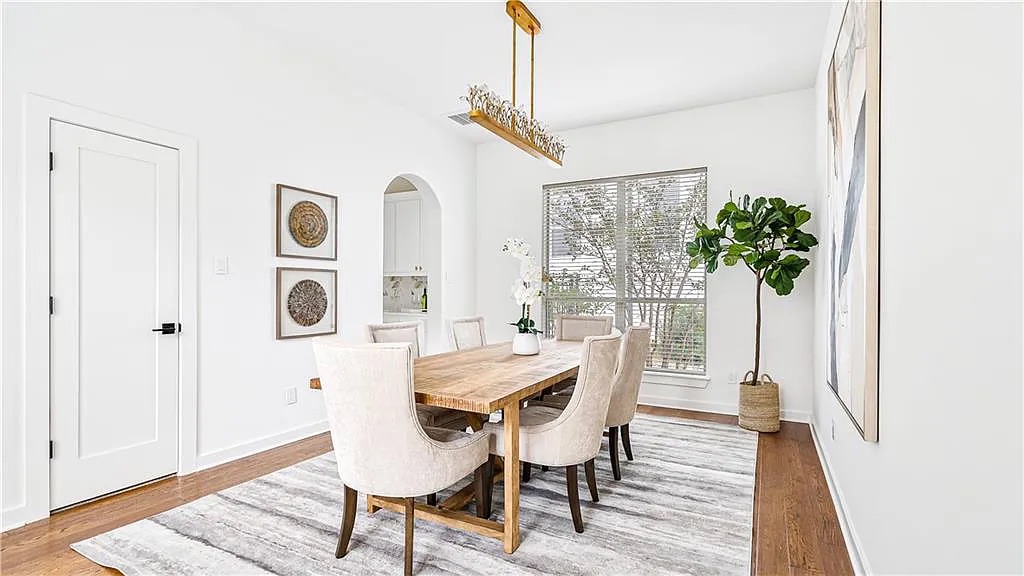 Listing Image #14