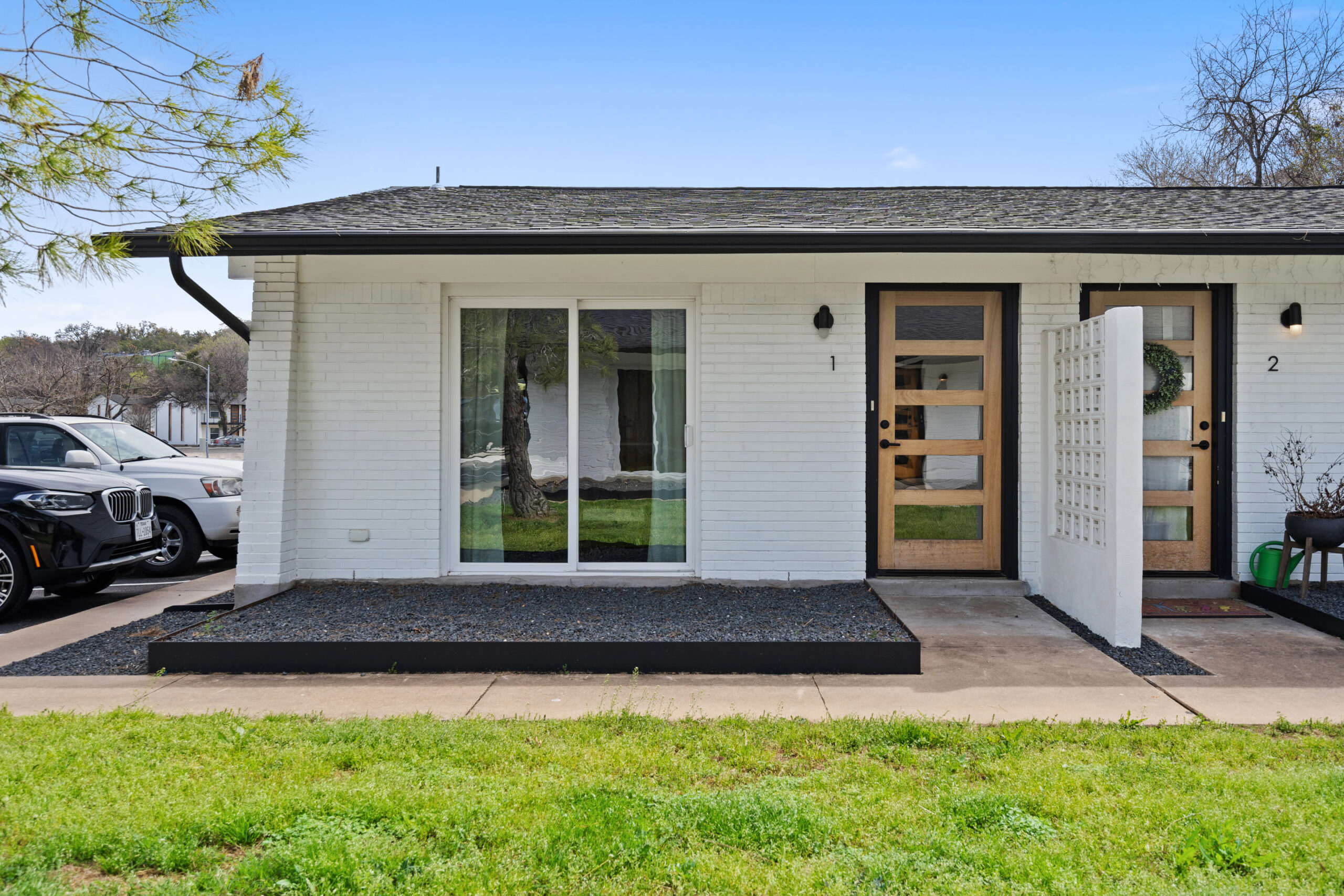 Listing Image #1